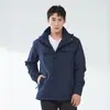 Ropa de carga de terciopelo para exteriores personalizada para hombre y mujer tres en uno desmontable impermeable ropa de montañismo ropa de trabajo al por mayor