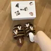 Pantuflas de Felpa Rayadas con Perrito 3D de Dibujos Animados Estilo Otoño/Invierno para Mujer Calientes con Felpa Adicional Suela Suave Antideslizantes Puntera Cerrada Pantuflas de Algodón