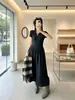 Nuevo vestido tipo suéter con cuello polo para principios de otoño de 2026, corte ajustado, entallado en la cintura, corte en A, largo hasta la rodilla, simple y estilizado, elegante ropa para mujer