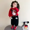 Conjunto de Roupas de Outono para Meninas Desenho Animado 2026 Novo Outono Casual Moletom Conjunto de Duas Peças Estiloso Moderno Estilo Outono de Bebê Tendência