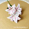 Lírio de Três Cabeças Flor Impressa em 3D Decoração de Mesa de Sala de Jantar de Sala de Estar Arranjo de Flores de Parede de Fundo Flor Artificial Jardim de Monet Fundo 3D Decoração de Casamento