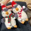 Pinguim de Pelúcia Curta Super Macio com Chapéu e Cachecol, Pingente de Pelúcia, Pingente de Bolsa, Brinquedo Pequeno, Pequeno Artigo para Venda em Barraca