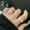 Anillo Popular Francés Cepillado, Diseño Nicho Estilo Antiguo, Anillo de Pigmento Dorado de Lujo Ligero y Alta Gama, Joyería de Mano para Mujer