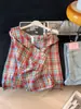 Camisa de cuadros con contraste sin hombros para mujer, nuevo diseño de otoño con un estilo sutil que crea un efecto adelgazante, top de moda