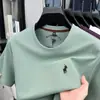 Camiseta de manga corta para hombre de algodón de fibra larga de doble cara de 230 g, nuevo modelo de verano 2026, cuello redondo, logo de caballo bordado, camiseta de manga corta transpirable para hombre