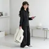 Conjunto de Tres Piezas para Niñas Otoño/Invierno 2026 Estilo Nuevo para Niños Medianos y Mayores Chaleco Acolchado con Sudadera con Capucha de Forro Polar Engrosada Conjunto Casual