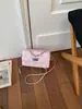 Bolsa Feminina de Luxo 2026 Novo Estilo de Verão Inspirada na Chanel Bolsa de Ombro Acolchoada com Corrente Bolsa Transversal Pequena Quadrada para o Dia a Dia