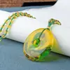 Cadena de suéter Po de seda verde modelo de 10 yuan puesto de suministro exposición venta rápida modo perezoso para enviar grabación cadena de suéter