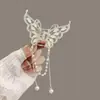 Elegante Pasador de Pelo Hueco con Diamantes Pinza de Mariposa con Perla Pasador Metálico con Borlas de Verano Pinza para la Parte Trasera de la Cabeza para Mujer Accesorios para el Cabello