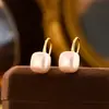Acessórios de Orelha em Alta no Tiktok Estilo Ano Novo Brincos Vermelhos Personalizados Brincos da Moda Versáteis Tachos de Orelha Ganchos de Orelha Presilhas de Orelha para Mulheres