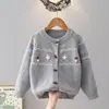 Cárdigan de punto para niña, Nuevo abrigo suéter de cuello redondo Otoño/Invierno, Top cálido elegante bordado suave para niños