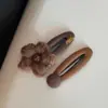 Pinza para el Pelo Lateral con Letra Botón Color Café Otoño e Invierno, Pinza Bb de Alta Gama y Exquisita, Pinza Pequeña Moda y Versátil Accesorio para el Cabello