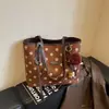 Bolsa de Hombro de Lunares para Principios de Otoño 2026, Múltiples Compartimentos, Gran Capacidad, Bolso de Hombro Versátil para el Trayecto Diario, Venta al por Mayor para el Trayecto de Verano