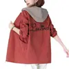 Cortavientos de Tela Compuesta Engrosada Bordado con Bloques de Color para Mujer, Abrigo de Moda de Longitud Media, Estilo Coreano Suelto de Talla Grande, Primavera y Otoño