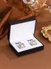 Manchetas para Hombre, Lujo Ligero Estilo Francés Cuadradas de Aleación Incrustadas Plata Vintage Accesorios para Camisa, 1 Par en Stock Venta al por Mayor