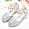 Sandalias cerradas para niña, zapatos para desfile de anfitriona de niña pequeña, zapatos de cristal plateado con diamantes brillantes, zapatos de tacón alto de princesa para niños