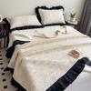 Capa de Cama Estilo Coreano Personalizada pelo Fabricante Borda Preta Peça Única Estilo Francês Conjunto de Três Peças para Dormitório de Estudante Lavável à Máquina para Todas as Estações