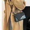 Bolsa Feminina Novo Estilo com Toque de Luxo, Bolsa de Ombro Único Transversal, Bolsa de Mão Versátil, Estilo Fresco, Bordado com Fio Dourado, Bolsa Quadrada Pequena