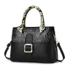 Bolsas para Mulheres 2026 Novas Bolsas Femininas Outono e Inverno Grande Capacidade Bolsas de Mão de Luxo para Mulheres de Meia-Idade Bolsas Transversais para Mães Atacado