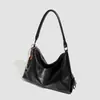 Bolso de Hombro Grande Tipo Hobo para Mujer GDCK Negro de PU Suave con Colgante
