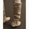 Botas altas retro de suela plana en color café, botas largas para mujer, nuevo estilo de verano 2026, adecuadas para combinar con faldas, botas de estilo coreano con suela blanda