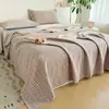 Manta de gasa 100% algodón, colcha jacquard teñida en hilo, manta para aire acondicionado, tejido lavado con una colcha naturalmente arrugada