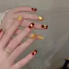 Novo Modelo Mais Vendido do Xiaohongshu, Borboleta Dourada Vermelha com Glitter, Nail Art Rica e Luxuosa, Unhas Postiças Estilo Curto Atacado