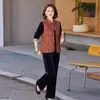 Conjunto de tres piezas de chaleco bordado estilo étnico para mujer de mediana edad, nueva colección otoño 2026, traje de terciopelo para mujeres de mediana edad y mayores