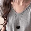 Collar Largo de Acero de Titanio Inoxidable para Mujer con Corazón Transparente y Diseño de Nicho, Moderno, Versátil, Ajustable, Cadena para Suéter