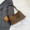 Bolso de Hombro de Color Contrastante Popular de Diseño de Nicho 2025 Otoño e Invierno Nueva Tendencia Bolso Bandolera de Moda Bolso Tote para Viajar