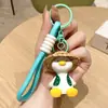 Llavero de Muñeco de Pato con Sombrero de Paja Dibujo Animado Pato Genial Colgante de Bolso de Resina Llavero de Coche Decoración Regalo para el Festival Qixi