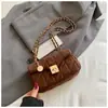 Bolso de cadena con patrón de rombos para mujer, nuevo modelo principios de otoño 2026, bolso de mano pequeño, color liso, moderno para el trabajo y los desplazamientos, bolso de hombro y cruzado