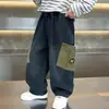 Jeans para Niños de Primavera y Otoño con Bolsillos Laterales y Logo M, Estilo Coreano, Ajuste Holgado Elegante, Pantalones Casuales Versátiles, Pantalones Largos para Bebé, Modernos
