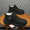 Zapatos de algodón para hombre 2026 invierno forrados de felpa engrosados para exteriores tipo papá antideslizantes impermeables cálidos botas de nieve para mediana edad y ancianos