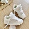 2025 Nuevos zapatos de pan beige retro de nicho de otoño, zapatos casuales deportivos de calle de moda nacional para todo tipo de combinaciones para mujeres