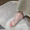 Elegantes sandalias sin cordones con un toque de hada, que presentan un lazo, punta cuadrada rosa, punta abierta y tacón alto fino