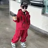 Conjunto Forrado com Fleece para Meninos Outono Inverno 2026 Novo Lindo Descolado Roupas de Inverno para Meninos Jaqueta de Trabalho Conjunto Elegante de Duas Peças para Crianças Moderno