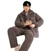 Pijama acolchado grueso de tres capas para hombre de invierno, traje de ropa para el hogar de franela de coral, chaqueta acolchada de algodón cálida de invierno nueva