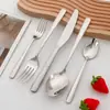 Ventas Directas de Fábrica Retro Acero Inoxidable 430 Martillado Vajilla Cuchillo, Tenedor y Cuchara de Hotel de Gama Alta Juego de Cinco Piezas Vajilla para Restaurante Occidental