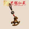 Pingente de Corrente de Celular Cavalo de Sândalo Verde, Chaveiro de Carro Cavalo do Zodíaco Esculpido em Sândalo Roxo Yiming Xianyuan, Ornamento do Ano do Cavalo