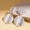 Pendientes Redondos Brillantes de Aguja Plateada Transfronterizos Europeos y Americanos Pendientes de Botón de Lujo Ligero de Gama Alta Pendientes para Mujer con Sentido de Diseño Nicho