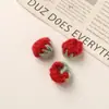 Nuevo Producto Creativo Lana Tejida a Mano Fresa Hecho a Mano DIY Accesorios de Pasador de Pelo de Nicho Ropa Accesorios para Zapatos y Calcetines de Niños