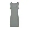 Vestido francés de estilo vacacional con cuello en U para mujer, nuevo top de tirantes Hepburn sin mangas para verano que ciñe la cintura, falda de longitud media ajustada