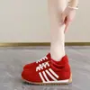 Zapatos casuales con estilo, diseño retro simple a rayas para niñas a la moda, nuevos zapatos de entrenamiento versátiles estilo alemán para niñas, primavera y otoño 2026
