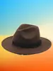 Europa y Estados Unidos sombrero de fieltro estilo jazz británico vintage imitación lana sombrero de ala para sol para hombres y mujeres todo a juego