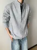 Cárdigan retro de color liso estilo japonés con cuello alto, un suéter para hombre simple y moderno para otoño e invierno, una capa base casual y holgada que combina con todo