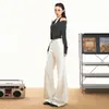 Jeans Feminino de Cintura Alta com Barra Flare, Três Provas, Toque de Luxo, Novo para Primavera/Outono 2026, Solto, Emagrecedor, Casual, Versátil, Comprimento Total