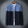 Nuevo Cárdigan de Punto Otoño/Invierno 2025 Estilo Coreano Moderno Casual Cálido Superior Prendas de Punto Transfronterizas para Hombre Ropa Exterior