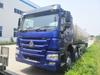 Camión Cisterna de Aceite 8X4 Sinotruk Howo de 30 Cuadrados con Tanque de Aleación de Aluminio Exportación Teléfono 18953179828