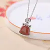 Colgante Zodiacal Caballo de Plata de Ley S925 Yiluyin con Ágata Roja del Sur para el Año del Caballo, Colgante de Plata Roja para el Año Nuevo